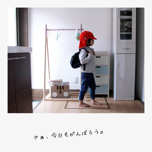 チェスト完成品木製タンス4段スリム子供大容量北欧ロータイプ天然木サニタリーキッズ小さい洗面所薄型天板軽い服洋服低いシンプル子供部屋頑丈丈夫リビング玄関寝室軽量コンパクト低め